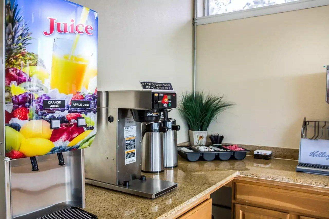 Rodeway Inn & Suites Wilmington North Luaran gambar