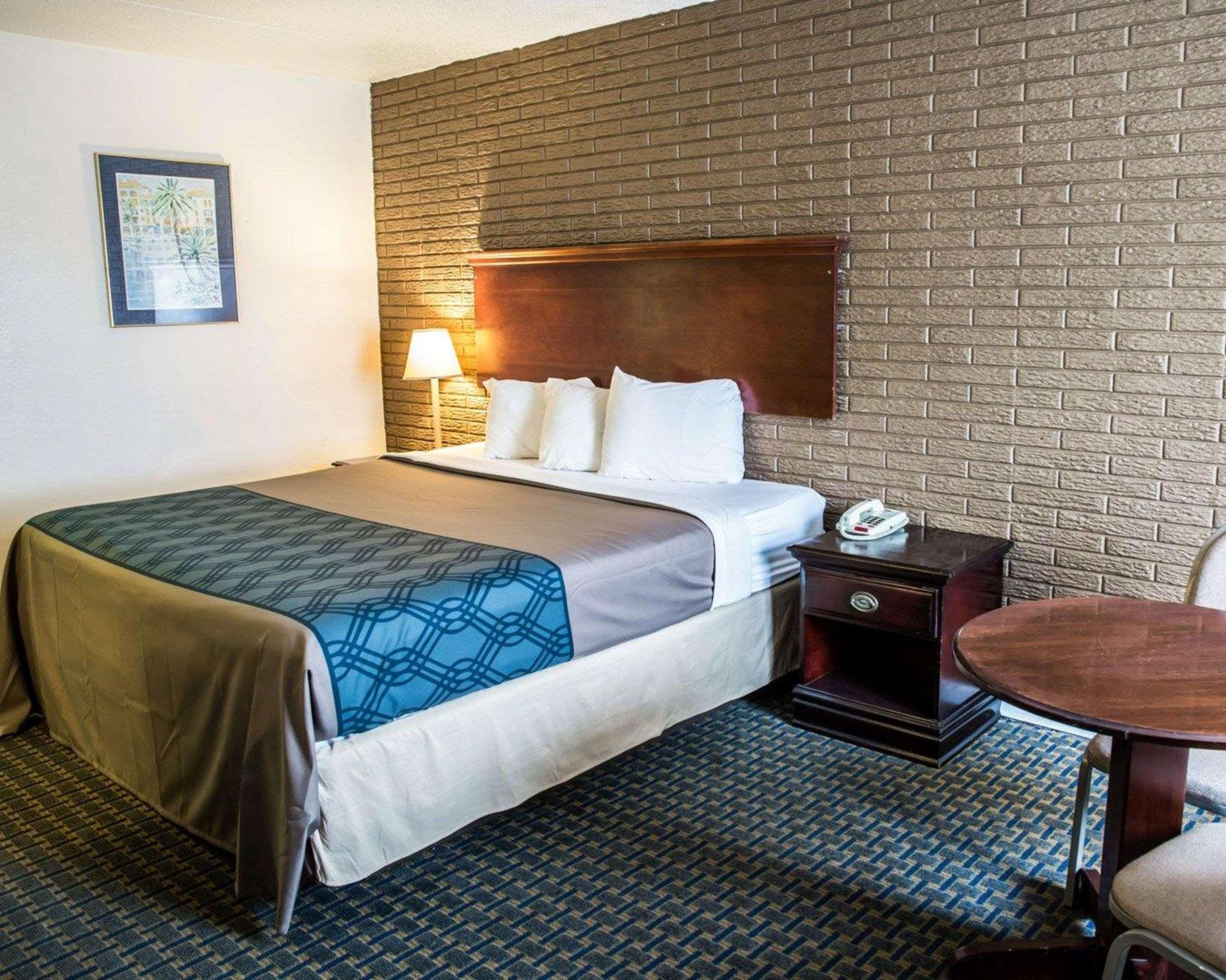 Rodeway Inn & Suites Wilmington North Luaran gambar