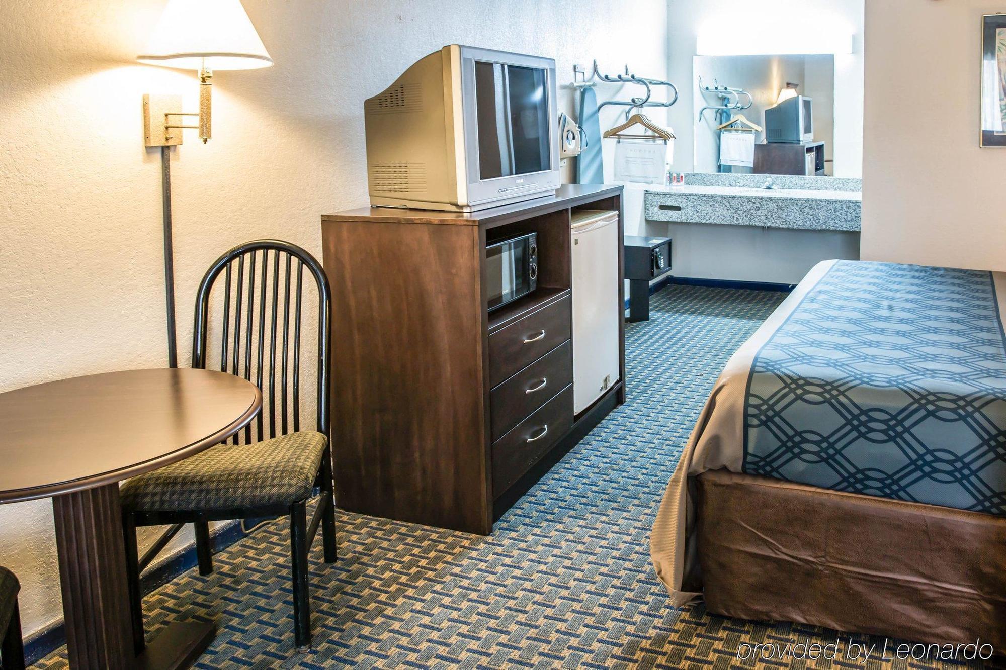 Rodeway Inn & Suites Wilmington North Luaran gambar